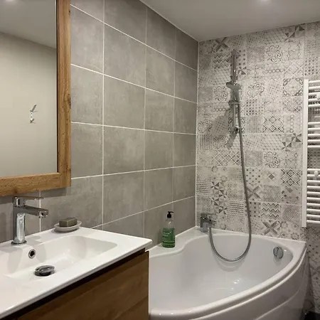Maison Moderne Et Chaleureuse Au Coeur Du Village Avec Mezzanine Et Poele A Bois - Fr-1-548-26 Holiday home *