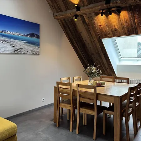 Maison Moderne Et Chaleureuse Au Coeur Du Village Avec Mezzanine Et Poele A Bois - Fr-1-548-26 *